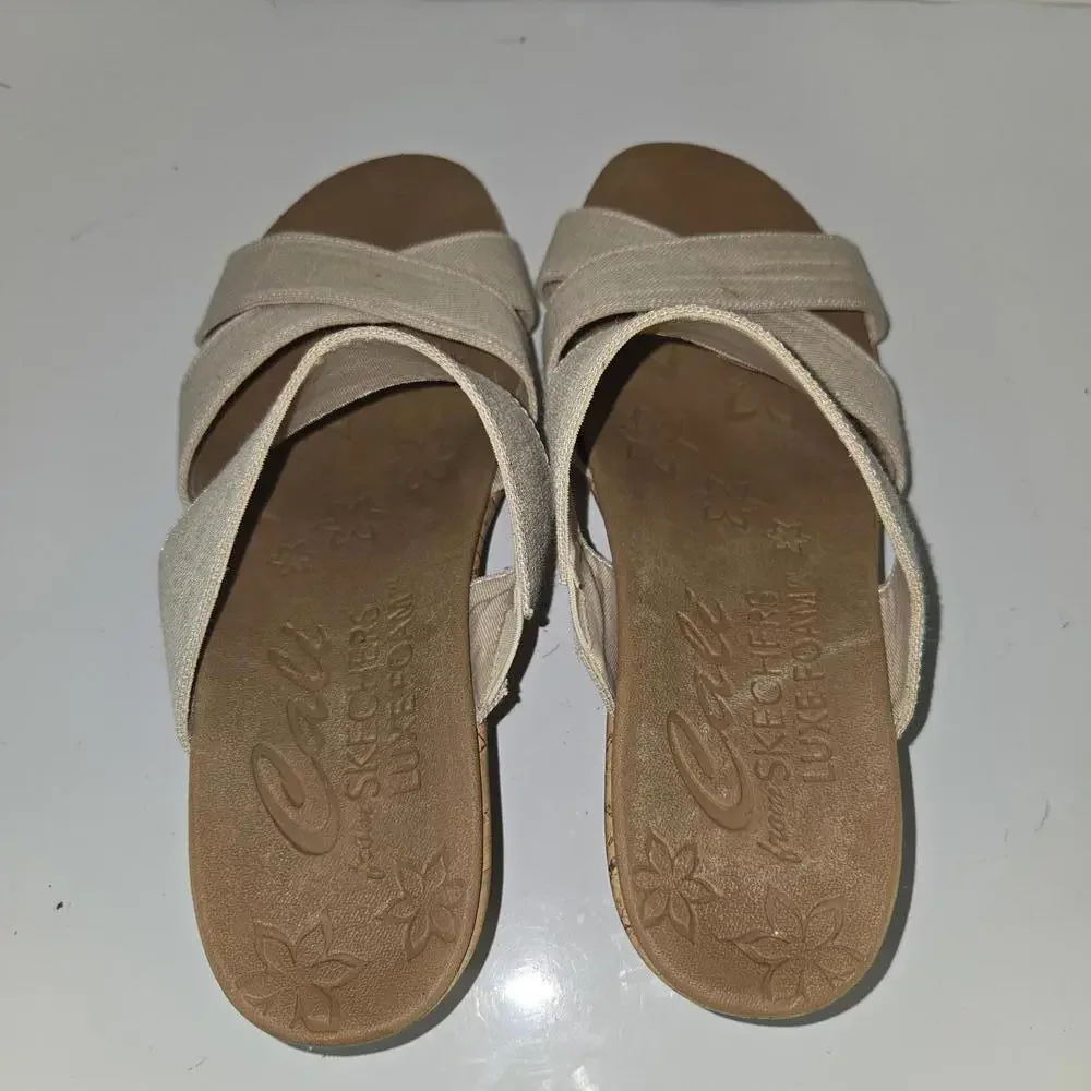 0391‎ Cali From Skechers Luxe Foam Sandals Beverlee Beige Wedge Slide Size 11